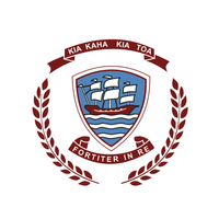 Tamaki College logo