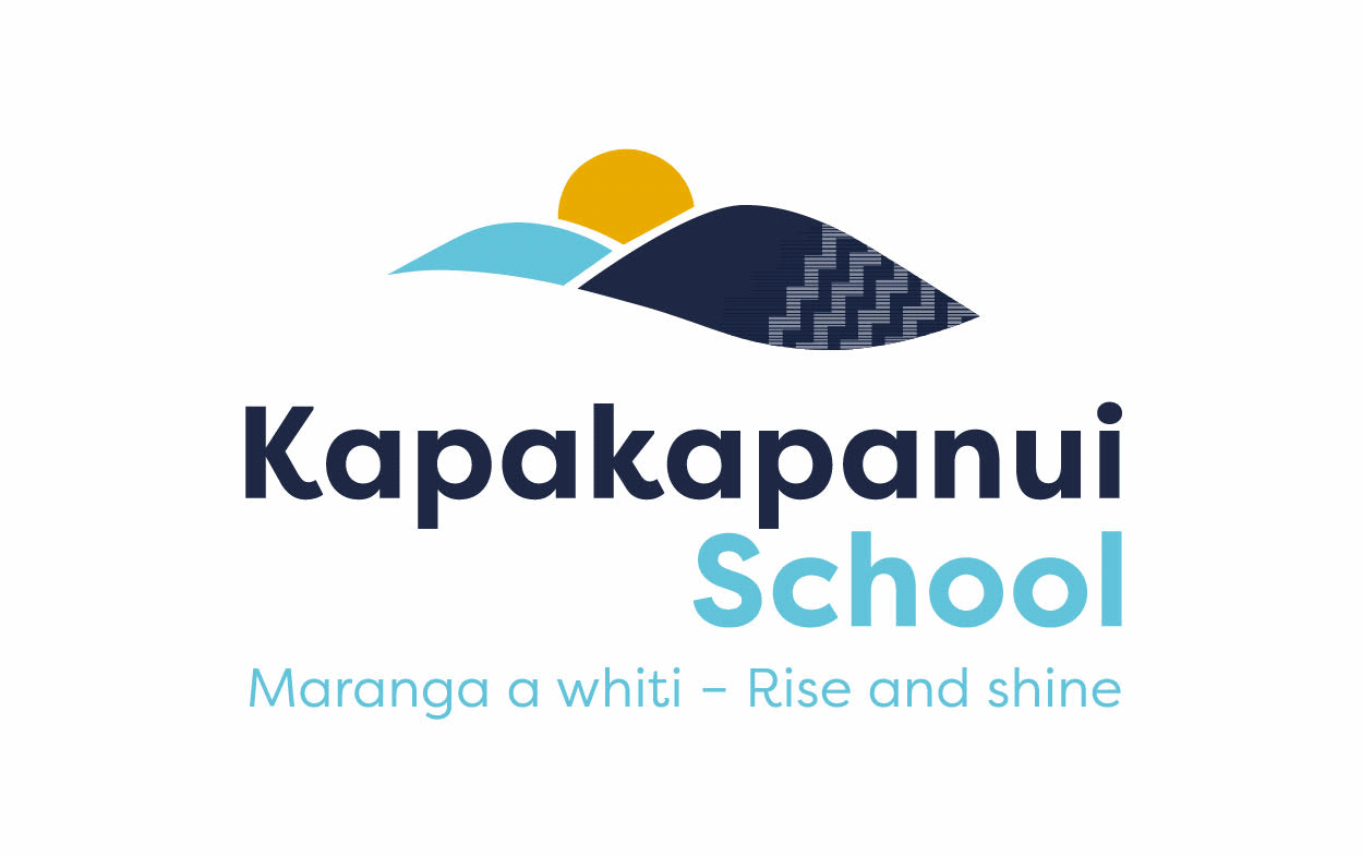 Kapakapanui School logo