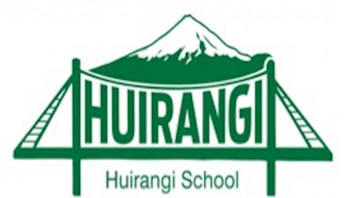 Huirangi School logo