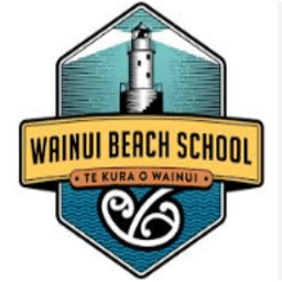 Wainui Beach School logo