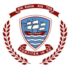 Tamaki College logo